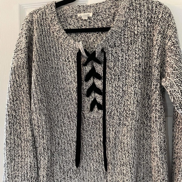 Tribal Sweater - Picture 2 of 8